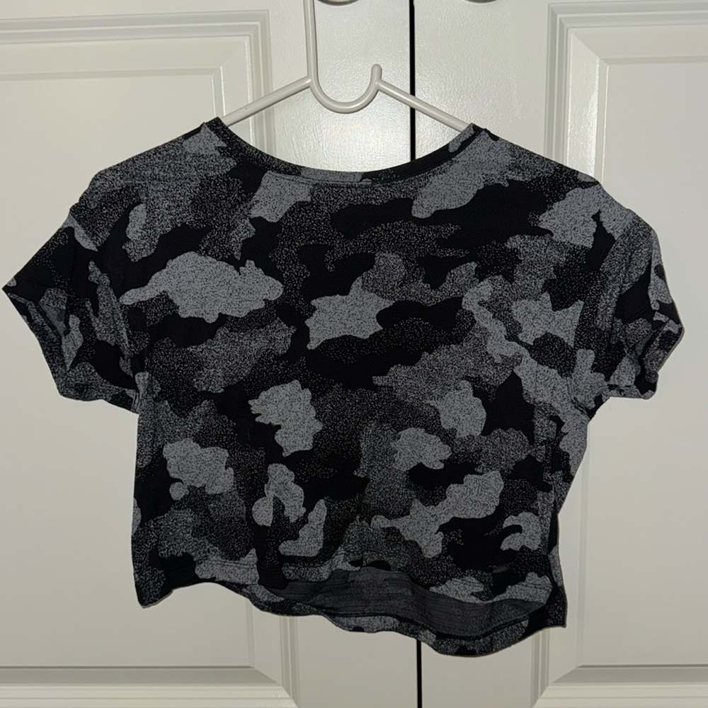 Lululemon Camp Crop Top Cates training shirt